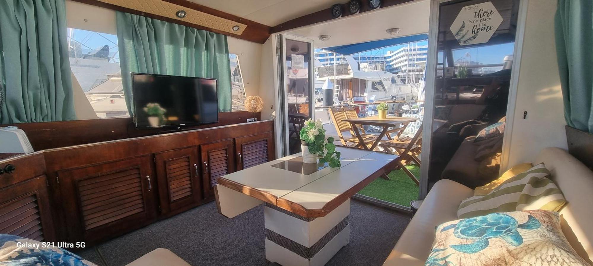 מלון Beautiful And Comfy Boat In Barcelona With Boat Tour Option מראה חיצוני תמונה