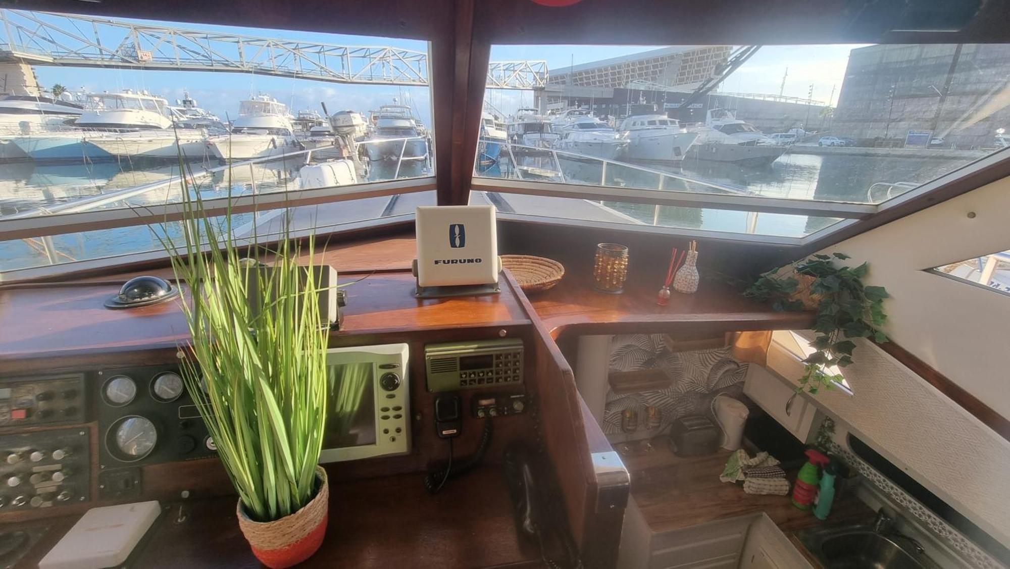 מלון Beautiful And Comfy Boat In Barcelona With Boat Tour Option מראה חיצוני תמונה